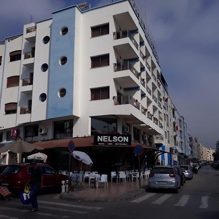 Hotel Nelson M'Diq Bagian luar foto