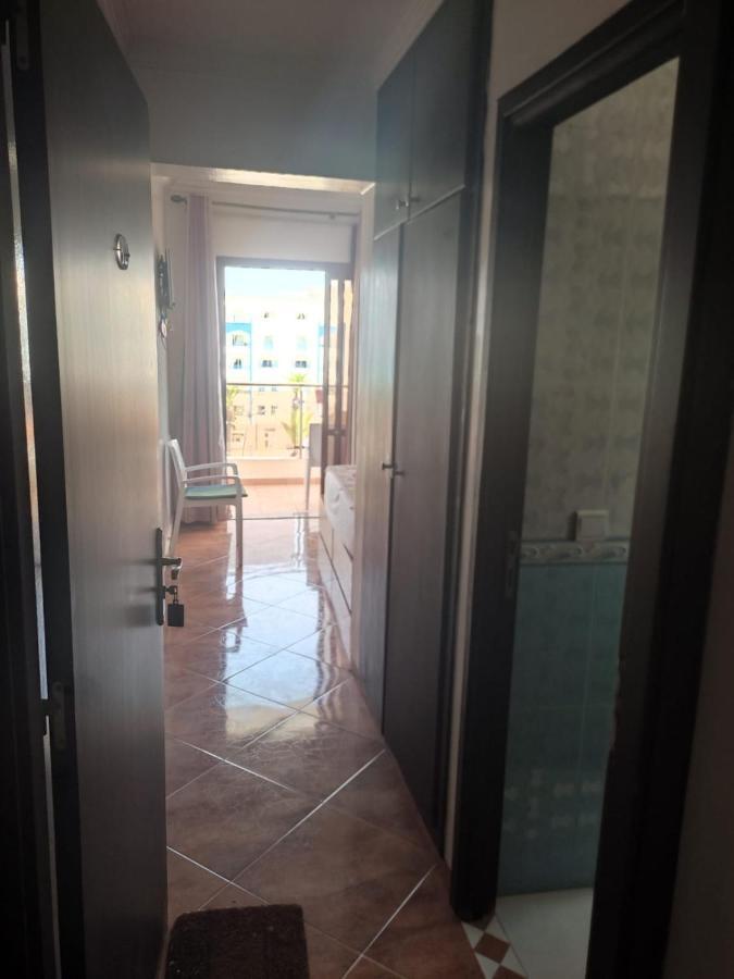 Hotel Nelson M'Diq Bagian luar foto